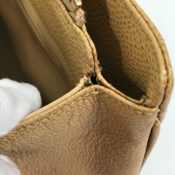 CHANEL Vintage Cream Caviar Leather Tote Bag - Picture 16 of 16